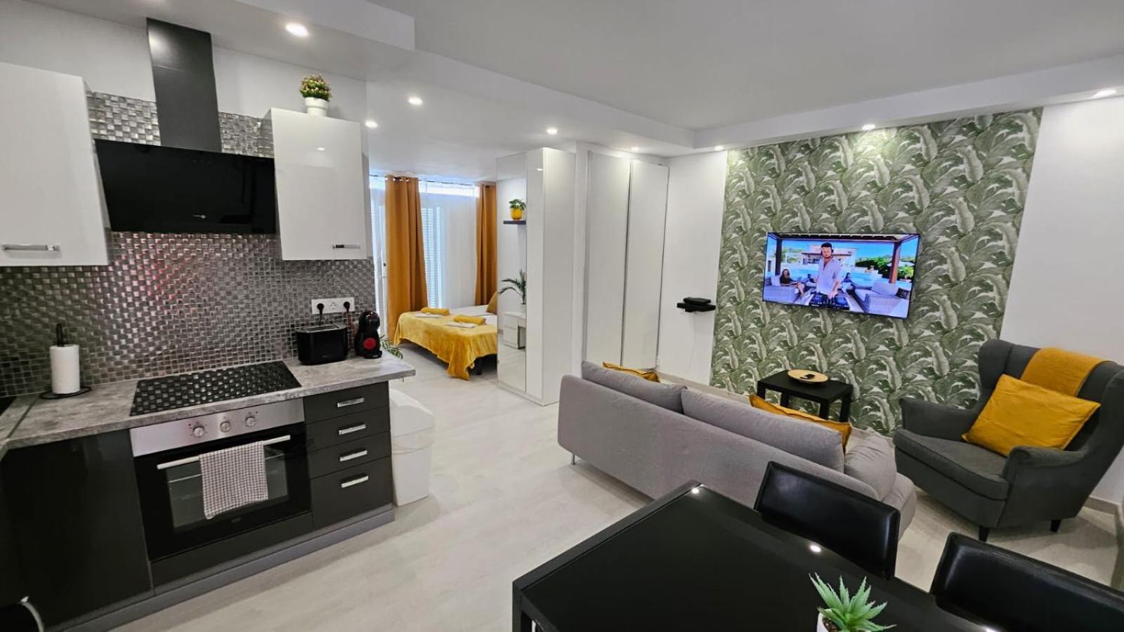 Papagayo Beach Apartments Arona  Exterior photo